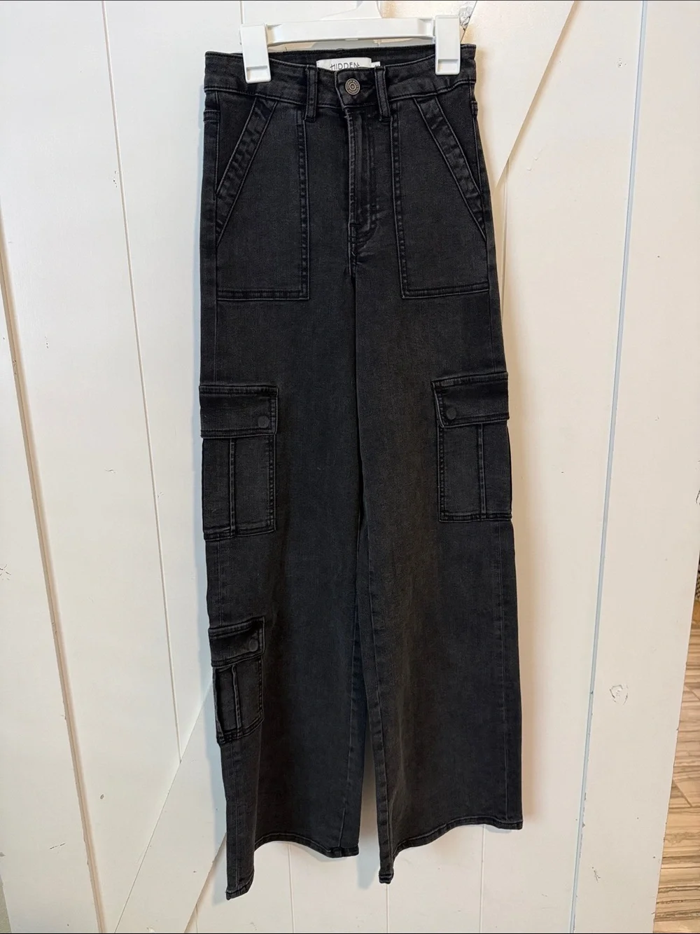 Women’s Black Hidden Cargo Jeans — Straight Leg Utility Style
